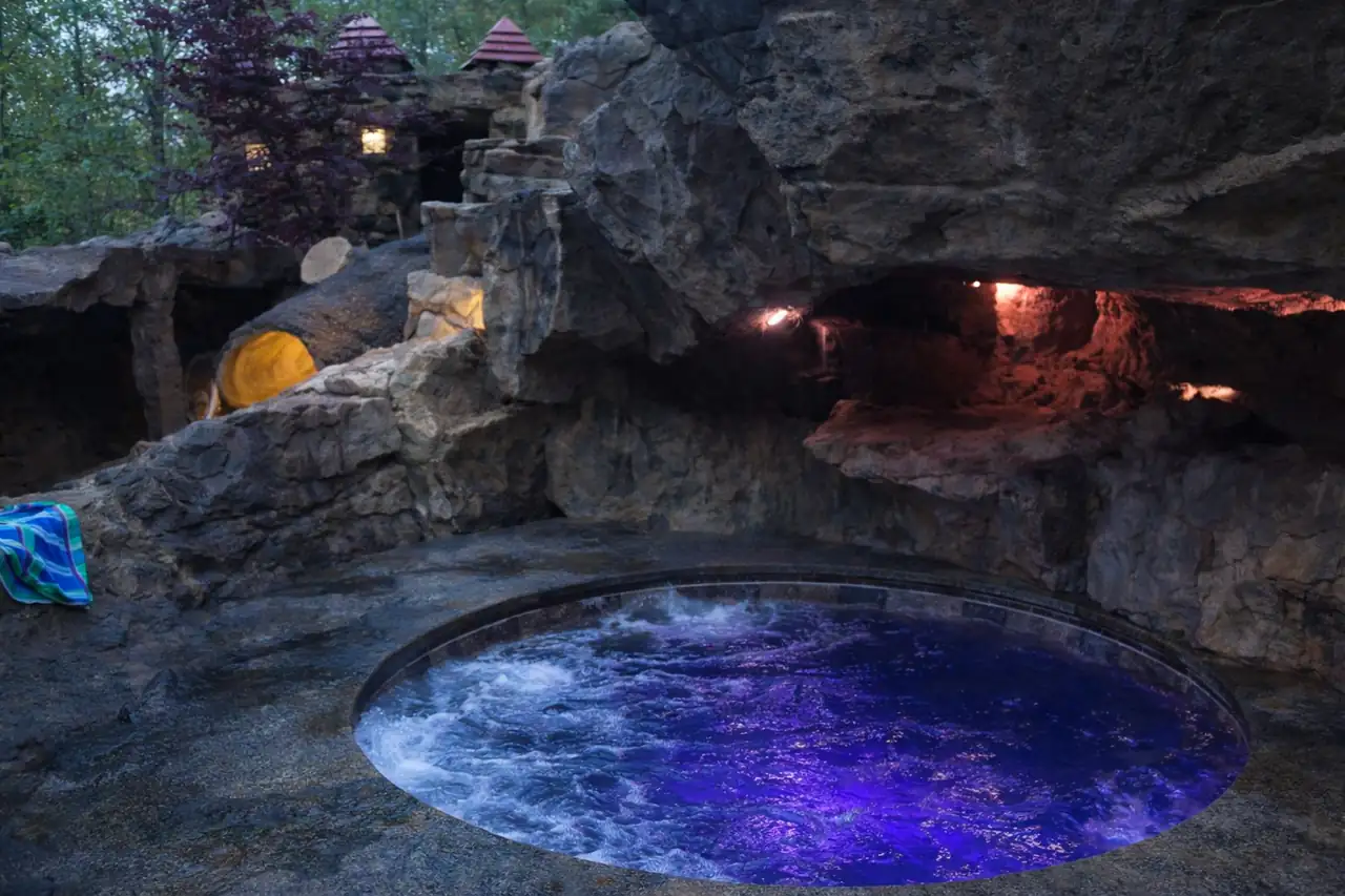 Custom Water Feature Contractor Dallas TX | Fountain Spouts