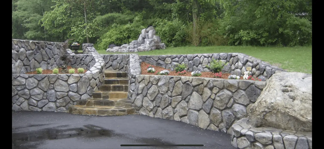 Concrete retaining wall in Plano Texas master-planned community